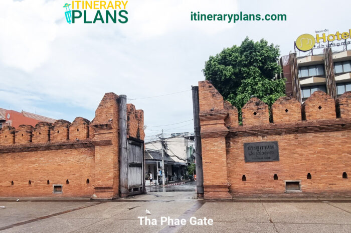 Tha Phae Gate Itinerary: Complete Travel Guide