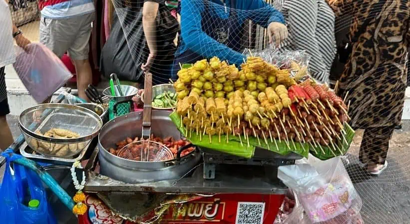 Pratunam Market street food