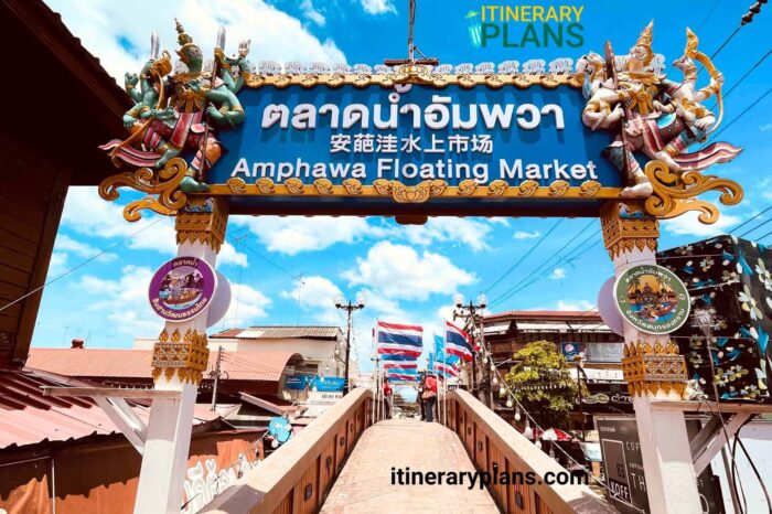 Amphawa Floating Market: Culture, Food & Boat Tours