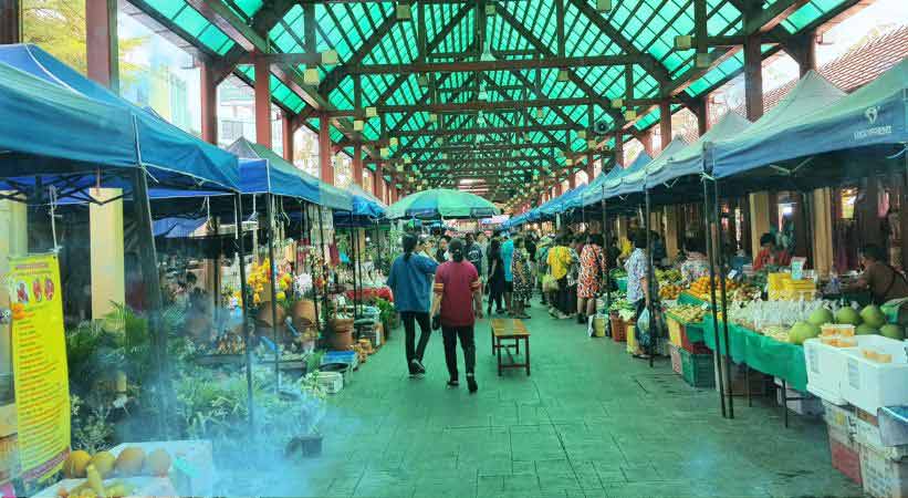 Taling Chan Floating Market thailand