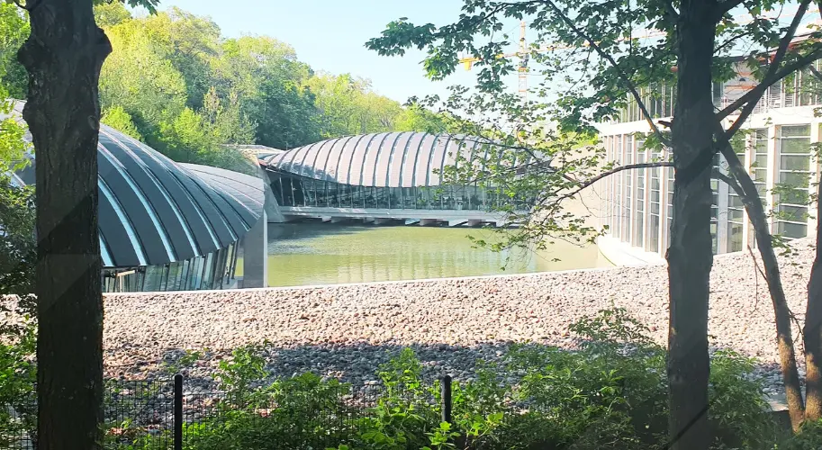 Crystal Bridges Museum