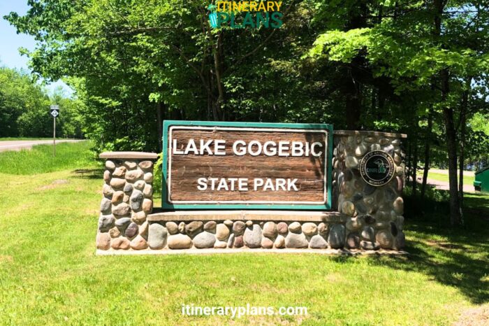 Lake Gogebic State Park: Travel in Michigan