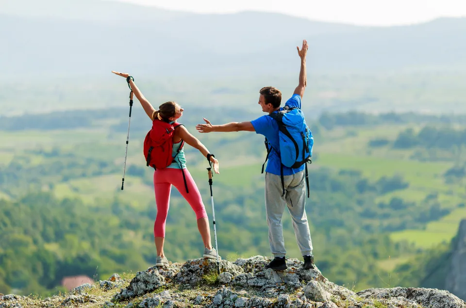 Choose Lightweight Hiking Gear for Comfort Hiking