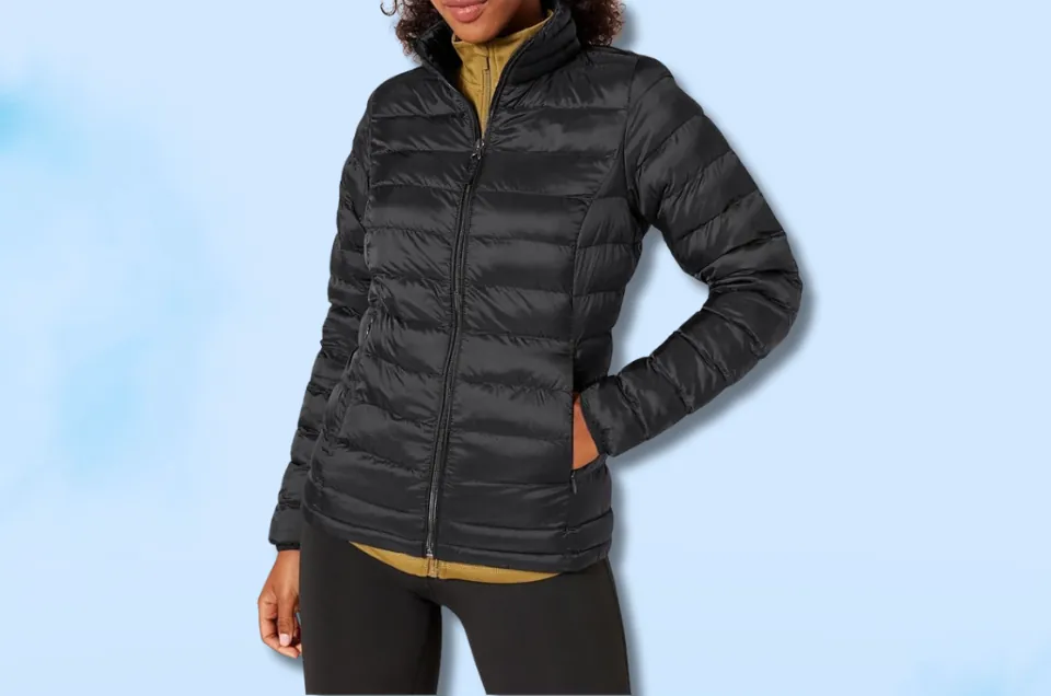 Amazon Essentials Women's Lightweight Long-Sleeve Water-Resistant Packable Puffer Jacket
