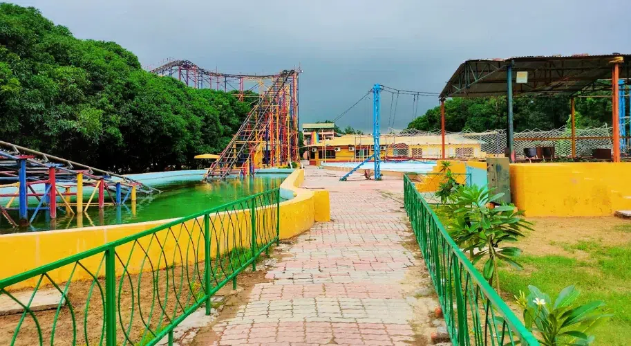 Aamrapaali Water Park Facilities