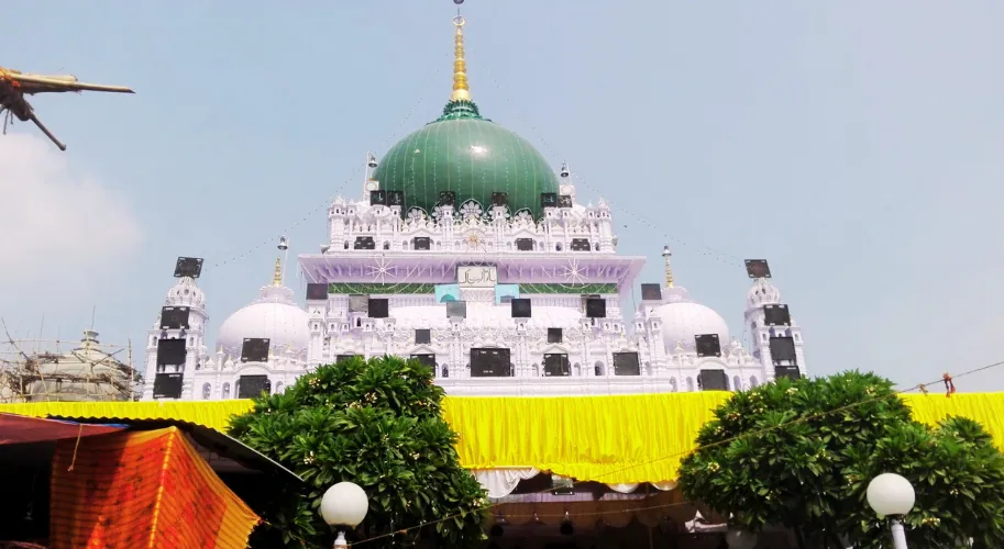 Dewa Sharif, India
