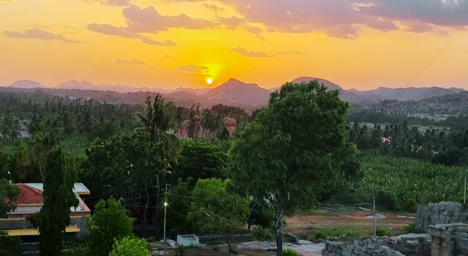 Hemakuta Hill