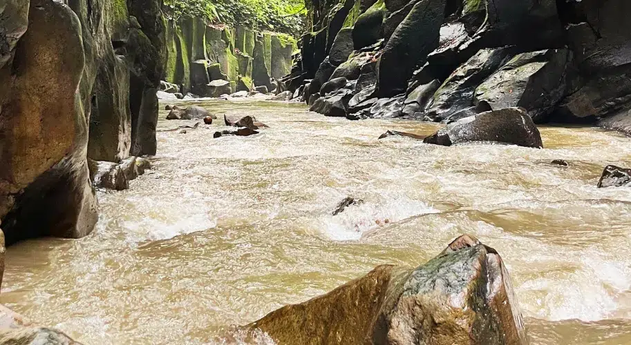 kanto lampo waterfall location